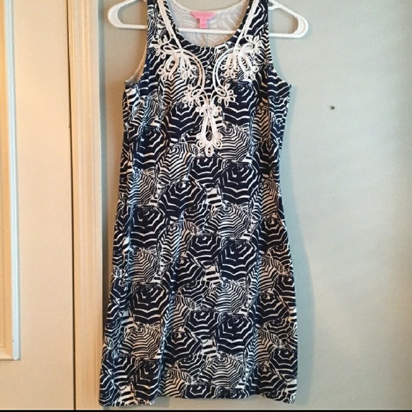 Like new Lilly Pulitzer shift dress. - Picture 2 of 4